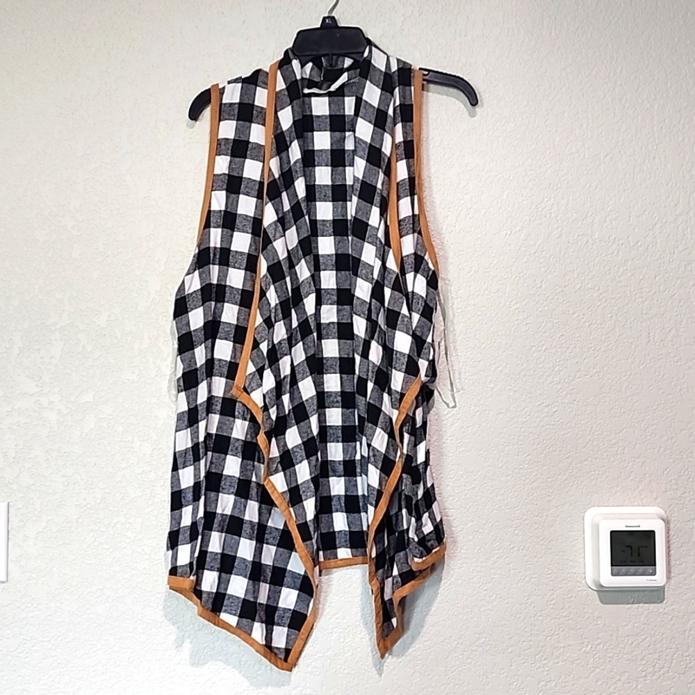 Buffalo checked vest